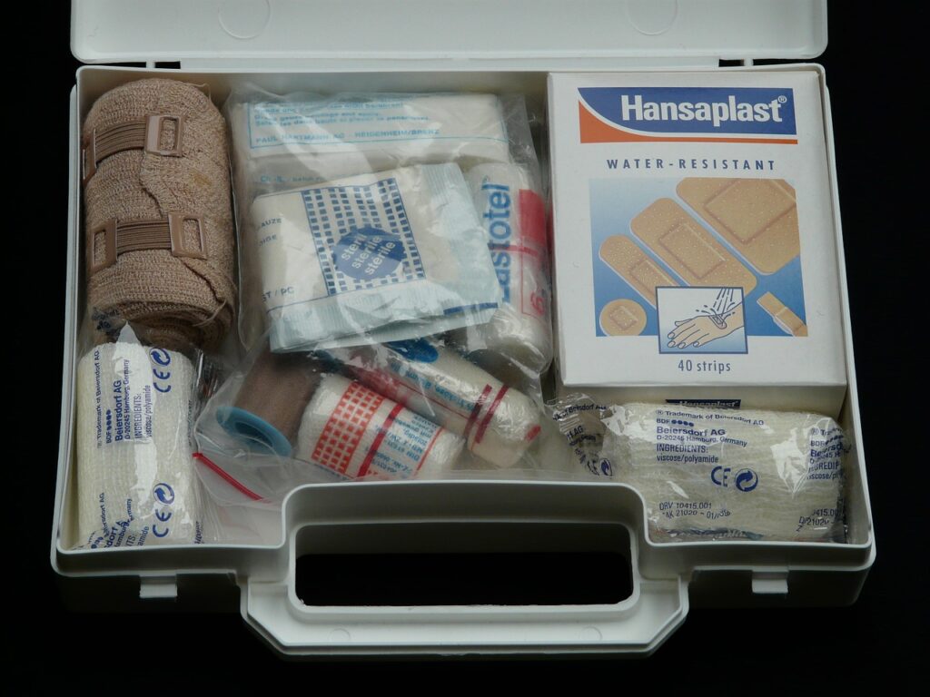 first aid kit, help, association case