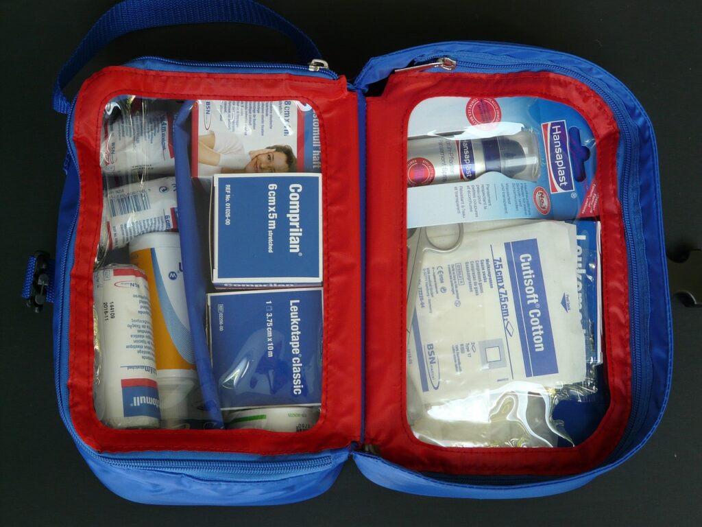 first aid kit, kits medical, patch